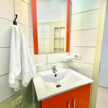 Apartament The Bllok Spot Tirana