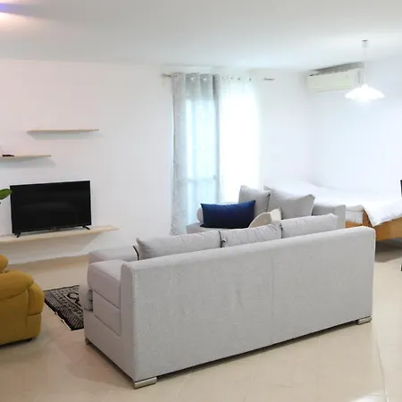 The Bllok Spot * ティラナ