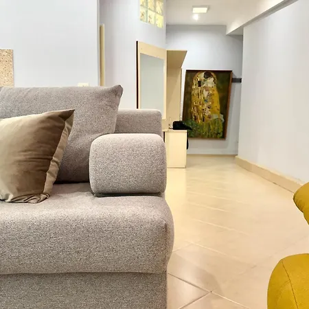 The Bllok Spot Apartmán